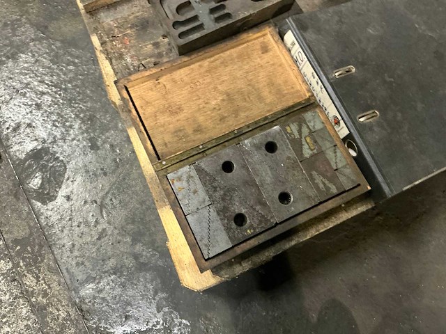 Cincinnati toolmaster vertikale freesmachine - afbeelding 7 van  15