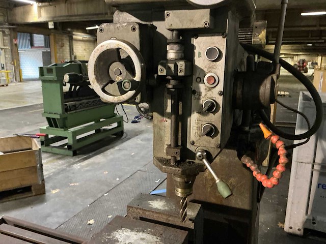 Cincinnati toolmaster vertikale freesmachine - afbeelding 14 van  15