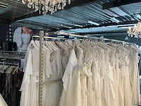 Circa 11,50 lopende meter hoge modulaire winkelrekken - afbeelding 2 van  15