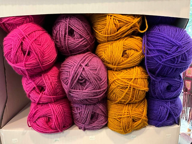 Circa 127 scheepjes color craft anti piling diverse brei en haakgarens - afbeelding 5 van  20
