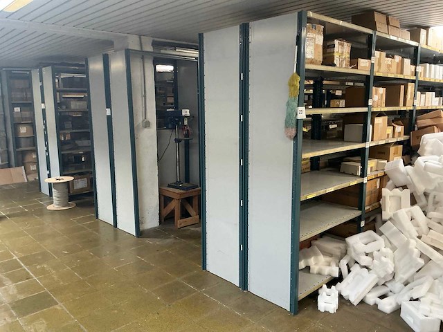 Circa 17 meter magazijnrek - afbeelding 1 van  8