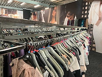 Circa 19 lopende meter lage modulaire winkelrekken - afbeelding 3 van  15