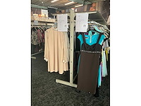 Circa 19 lopende meter lage modulaire winkelrekken - afbeelding 9 van  15