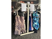 Circa 19 lopende meter lage modulaire winkelrekken - afbeelding 14 van  15