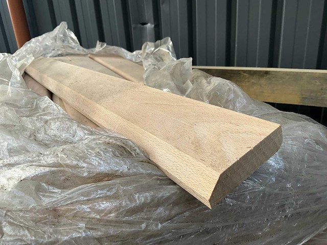 Circa 225 meter plinten (eik) - afbeelding 3 van  5