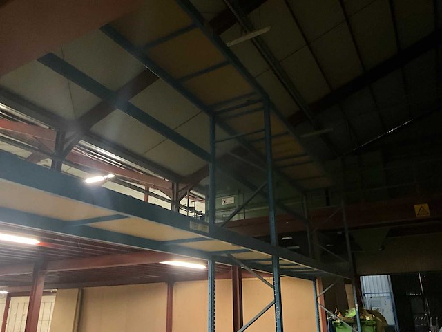 Circa 23,50 lopende meter stow palletstelling - afbeelding 8 van  19