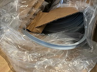 Circa 2800 meter diverse dichtingen waaronder voor glas (kp1010) - afbeelding 4 van  8