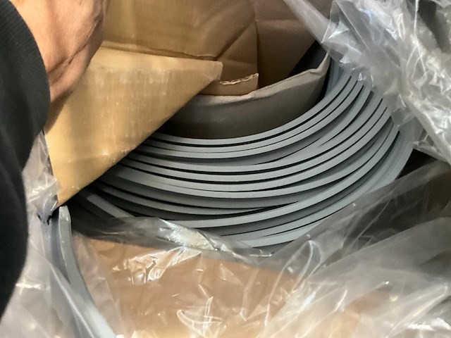 Circa 2800 meter diverse dichtingen waaronder voor glas (kp1010) - afbeelding 10 van  11
