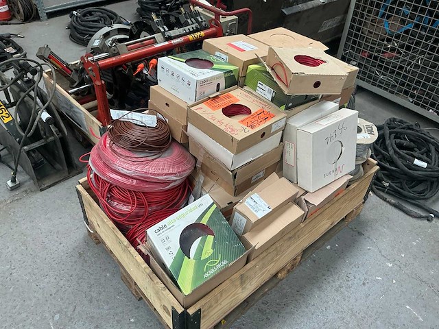 Circa 500 kg electriciteitsdraad - afbeelding 1 van  7
