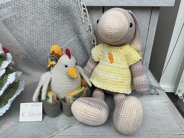 Circa 61 gehaakte poppen & knuffels - afbeelding 14 van  17