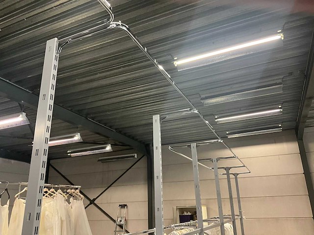 Circa 70 lopende meter modulaire winkelrekken - afbeelding 14 van  32