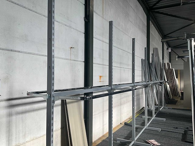 Circa 70 lopende meter modulaire winkelrekken - afbeelding 18 van  32