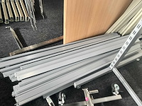 Circa 70 lopende meter modulaire winkelrekken - afbeelding 24 van  32