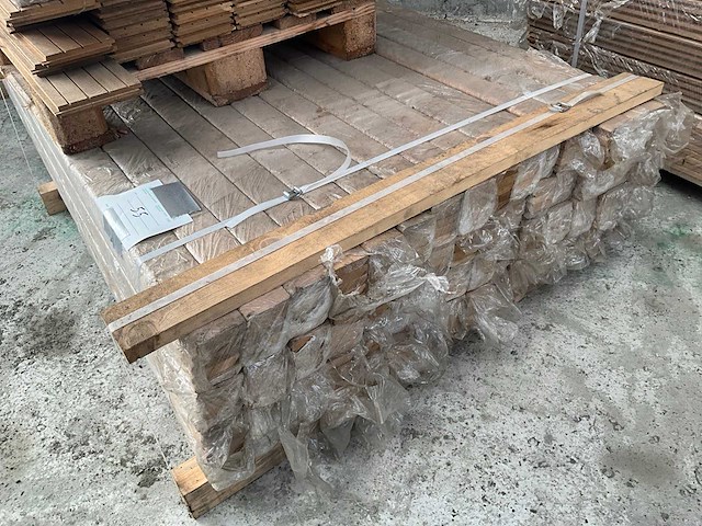 Circa 720 meter plinten (eik) - afbeelding 4 van  9