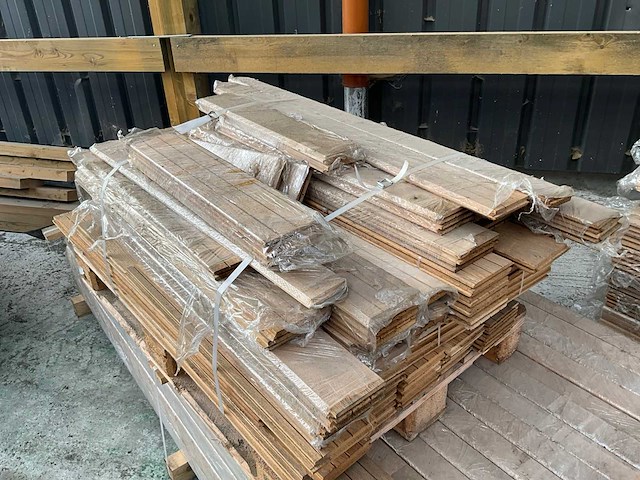 Circa 720 meter plinten (eik) - afbeelding 9 van  9