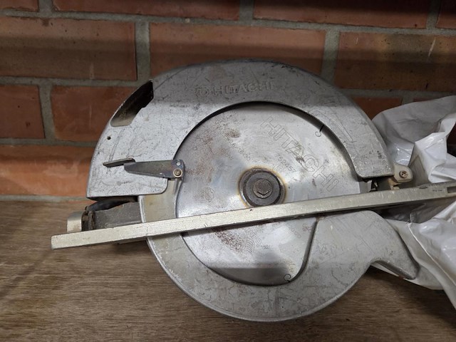 Circkelzaagmachine hitatchi c9u - afbeelding 1 van  4