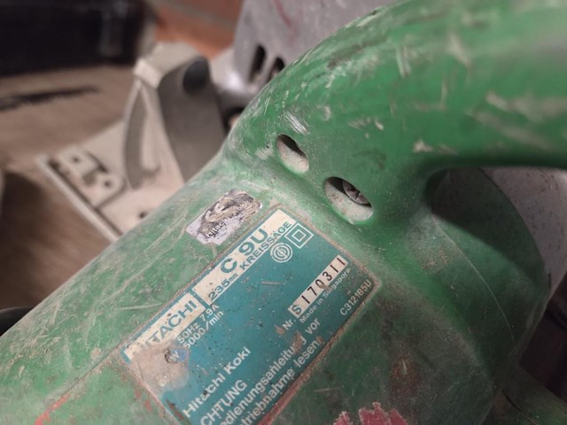 Circkelzaagmachine hitatchi c9u - afbeelding 3 van  4