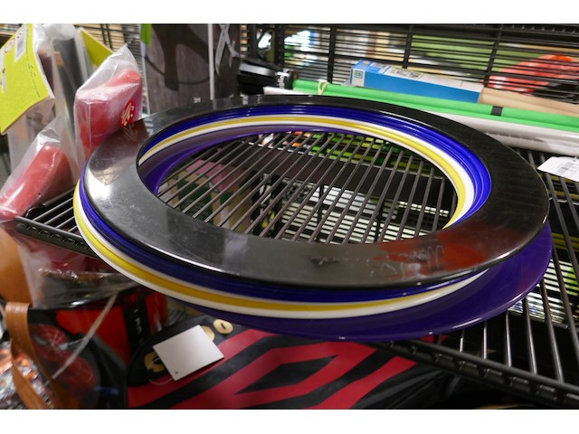 Circusmateriaal - afbeelding 3 van  6