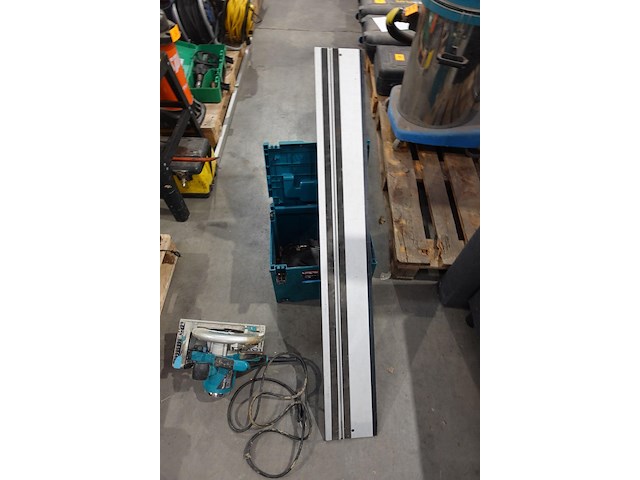 Cirkelzaag + geleidingslat makita - afbeelding 5 van  5