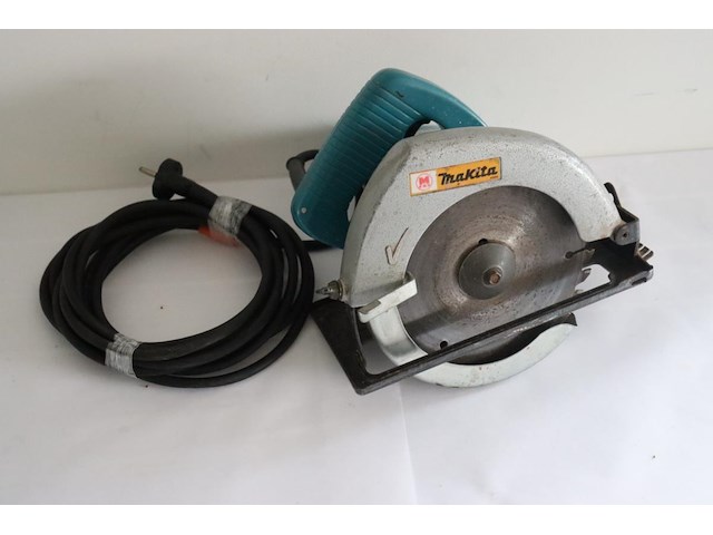 Cirkelzaag makita 5800nb - afbeelding 1 van  4