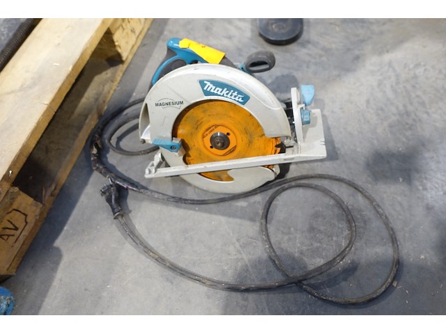 Cirkelzaag makita - afbeelding 1 van  2