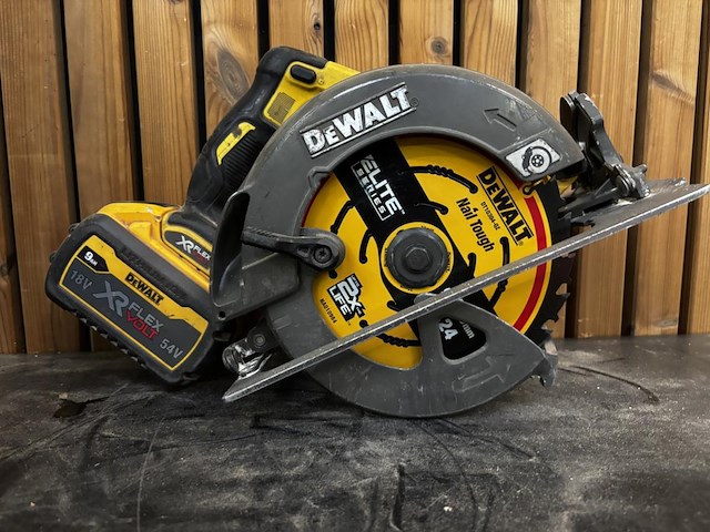 Cirkelzaagmachine dewalt - afbeelding 2 van  7