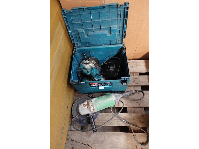Cirkelzaagmachine makita + haakse slijper hitachi - afbeelding 1 van  5