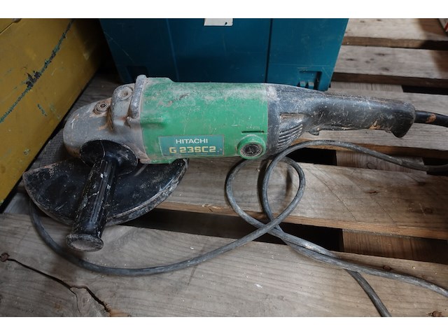 Cirkelzaagmachine makita + haakse slijper hitachi - afbeelding 3 van  5