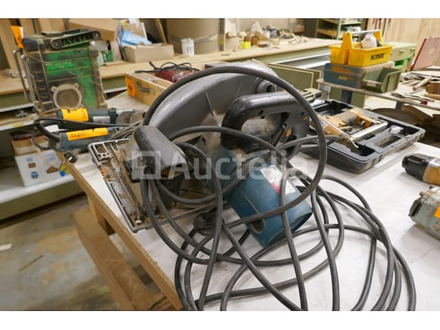 Cirkelzaagmachine makita - afbeelding 1 van  4