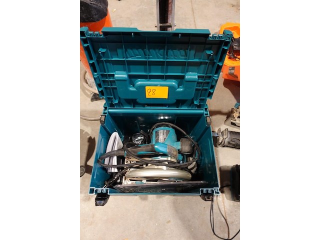 Cirkelzaagmachine makita - afbeelding 1 van  3