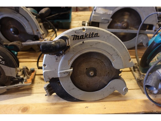 Cirkelzaagmachine makita - afbeelding 1 van  3
