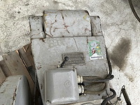 Cirkelzaagmachine op voet - afbeelding 2 van  6