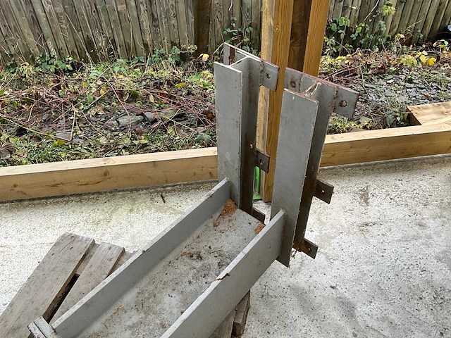 Cirkelzaagmachine op voet - afbeelding 5 van  6