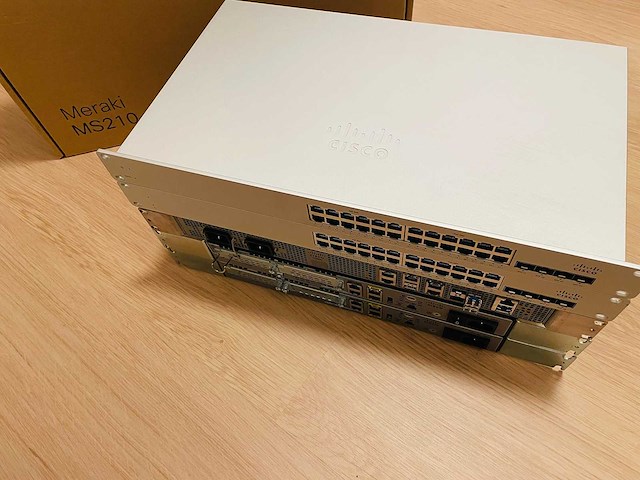 Cisco - cisco servers (5x) - afbeelding 1 van  6