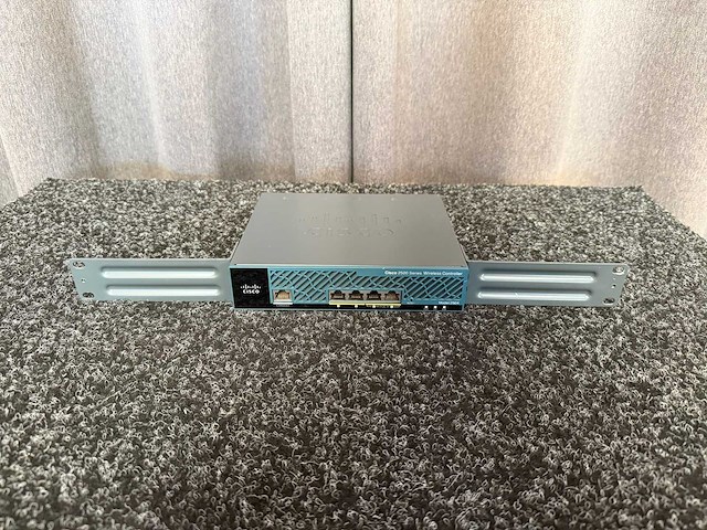 Cisco 2500 serie - draadloze controller - afbeelding 1 van  2