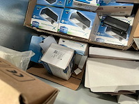 Cisco / freecom / pressac partij computeronderdelen in metalen kast - afbeelding 8 van  9