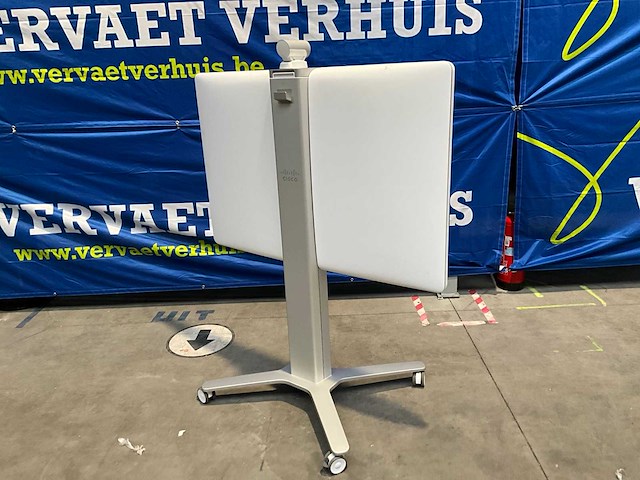 Cisco mx300 g2 conferentiescherm met camera - afbeelding 6 van  8