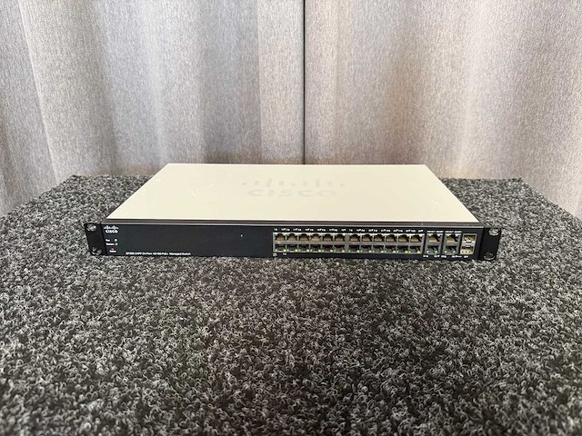 Cisco sf300-24p poe netwerk switch - afbeelding 1 van  5