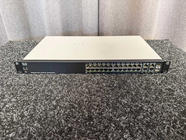 Cisco sf300-24p poe netwerk switch - afbeelding 1 van  6