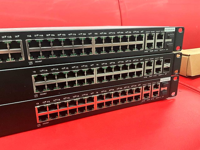 Cisco sg300 switches en diversen (3x) - afbeelding 4 van  9