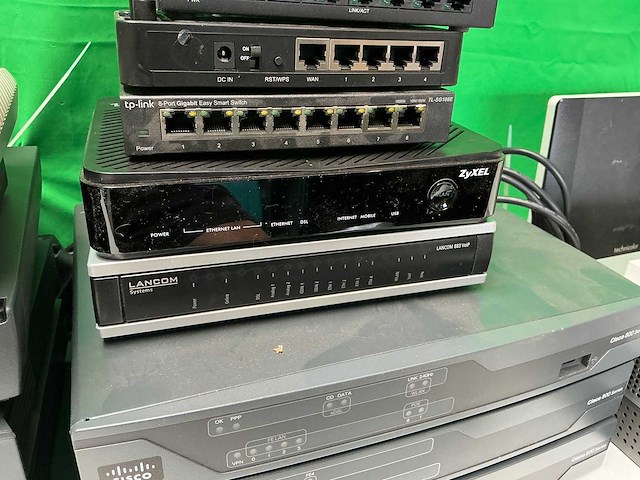Cisco, unifi, tp-link, hp, etc - wifi, router & switch (25x) - afbeelding 9 van  12