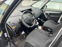 Citroen - 2010 - c4 piccaso - - personenauto - afbeelding 21 van  23