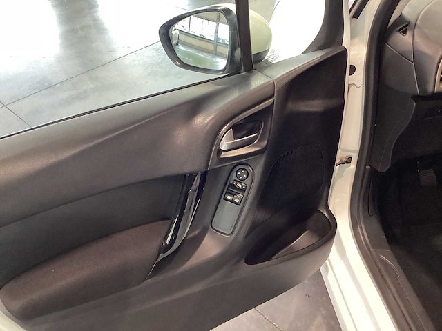 Citroen - 2017 - c3 - s - personenauto - afbeelding 2 van  12