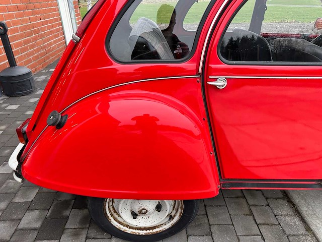 Citroen - 2cv6 club - oldtimer - afbeelding 8 van  16