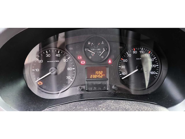 Citroën - berlingo - 1,6 diesel - 2018 - afbeelding 9 van  11