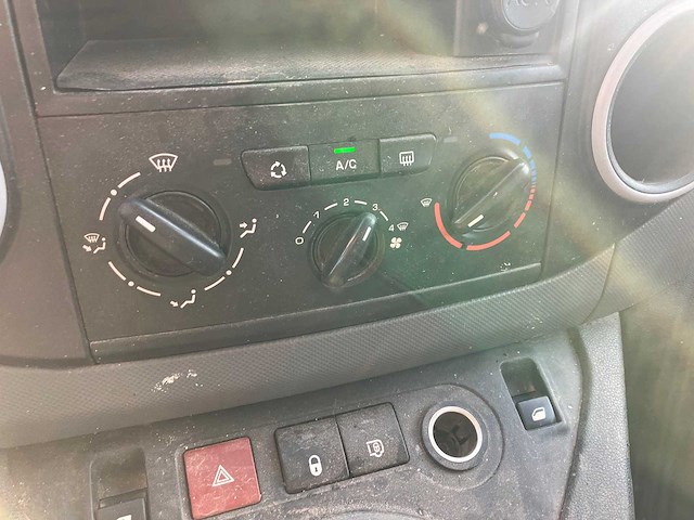 Citroen - berlingo 1.6hdi 3 zits lichte vracht bedrijfswagen - afbeelding 19 van  41