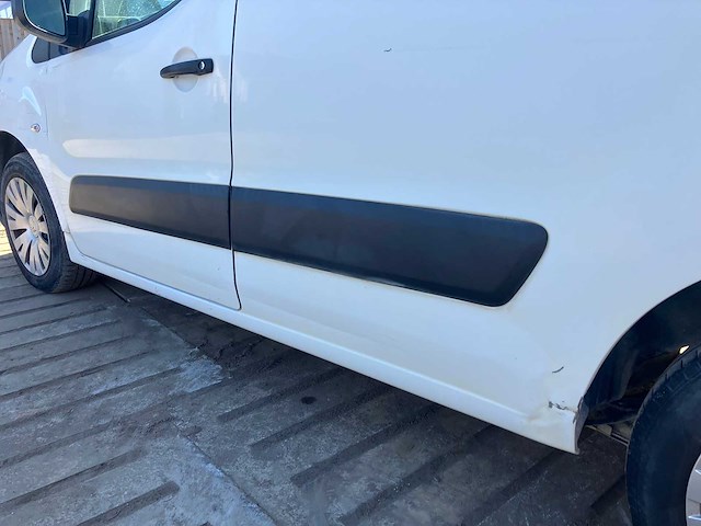 Citroen - berlingo 1.6hdi 3 zits lichte vracht bedrijfswagen - afbeelding 31 van  41