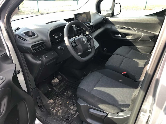 Citroen - berlingo l2 automaat - bedrijfswagen 08/2026 3500 km !!! - afbeelding 15 van  18