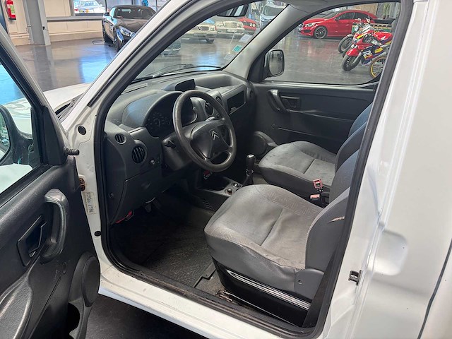 Citroen - koelwagen - berlingo - bedrijfswagen - afbeelding 17 van  17