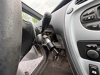 Citroen - xsara picasso - 1.8i-16v différence2 - car - 2004 - afbeelding 2 van  12